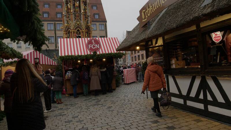 Wir freuen uns über die Zusammenarbeit mit dem 1. FC Nürnberg am Christkindlesmarkt! Wir freuen uns über die Zusammenarbeit mit dem 1. FC Nürnberg am Christkindlesmarkt!